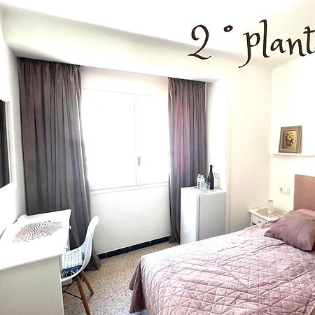 Escondite Central Con Terraza Compartida En La Azotea Roses Ngoại thất bức ảnh
