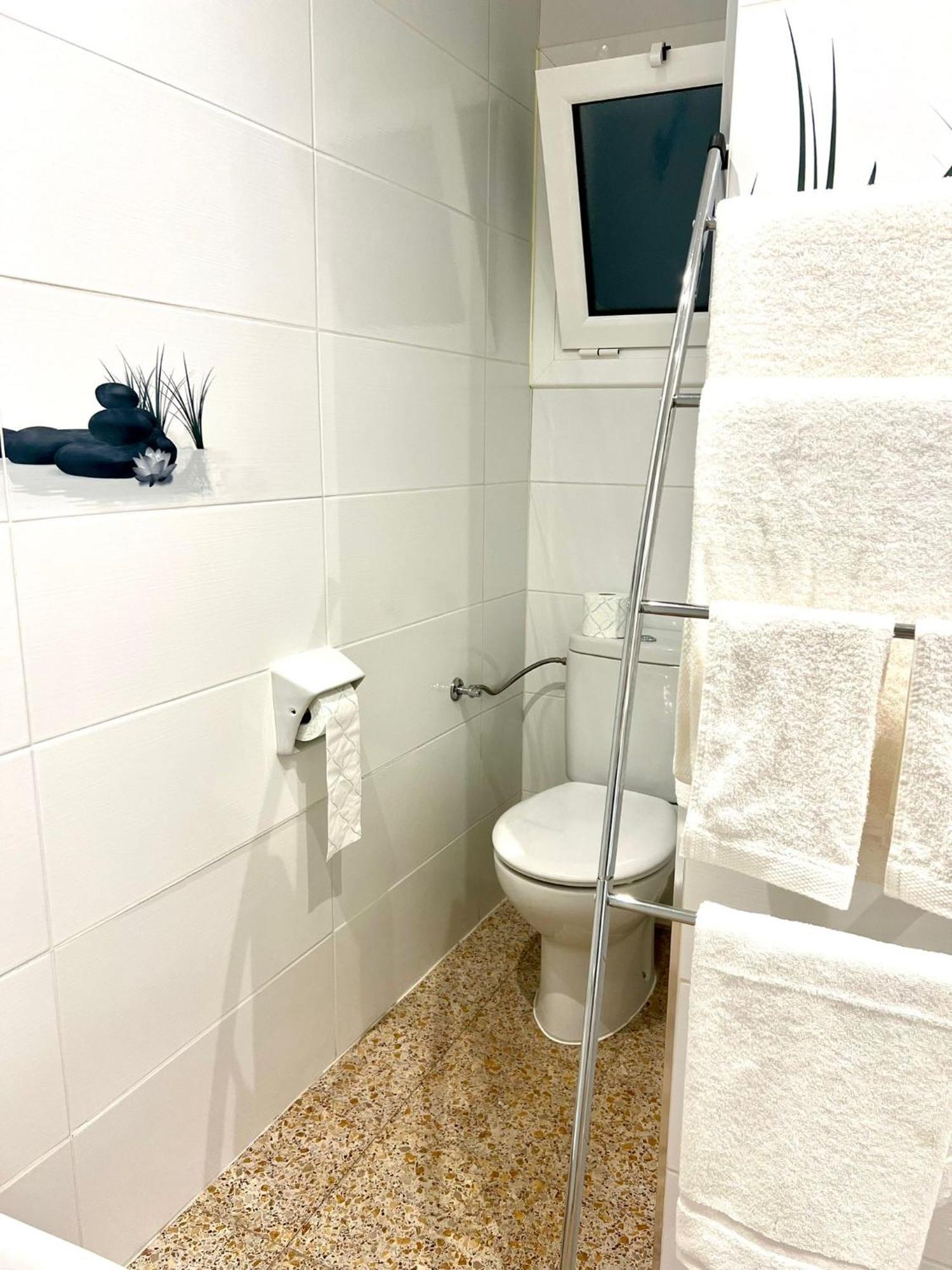 Escondite Central Con Terraza Compartida En La Azotea Roses Phòng bức ảnh