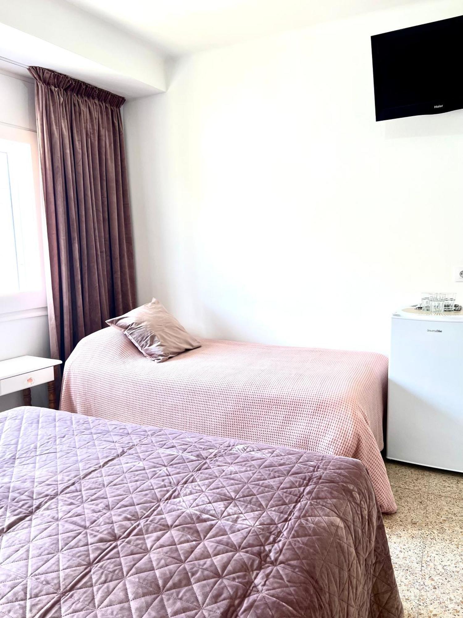Escondite Central Con Terraza Compartida En La Azotea Roses Phòng bức ảnh